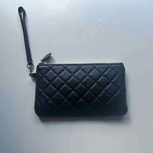Black wristlet